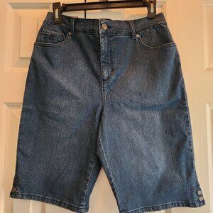 Gloria Vanderbilt (Amanda) Denim Bermuda Shorts - Size 8